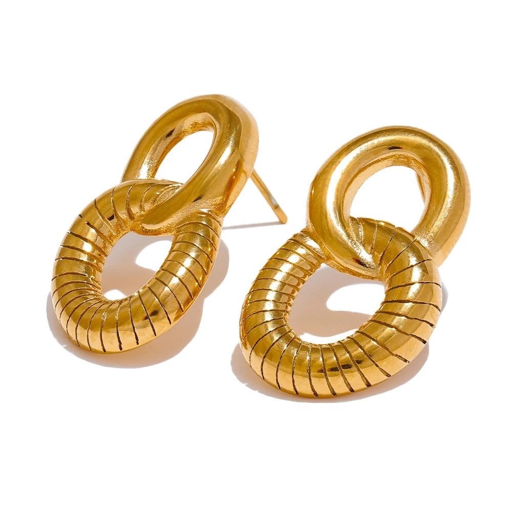 Elegant Gold Hoop Earrings